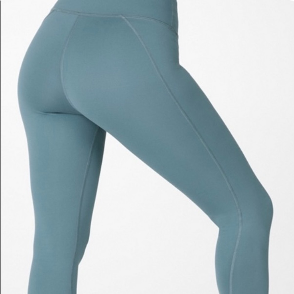 Fabletics High-Waisted Power Hold 7/8 Leggings